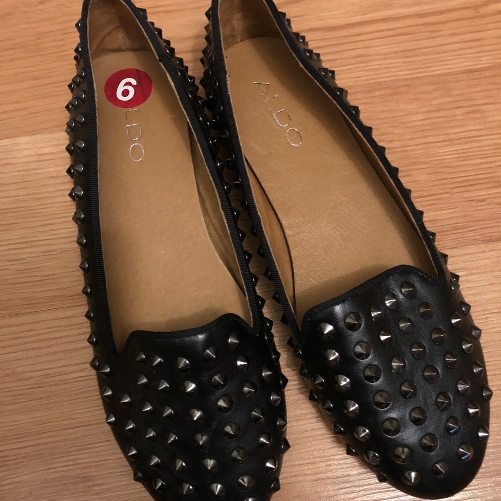 Aldo Corinette Black Spiked Flats Loafers size 6